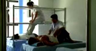 China: Acupuncture, massage become popular for weight loss